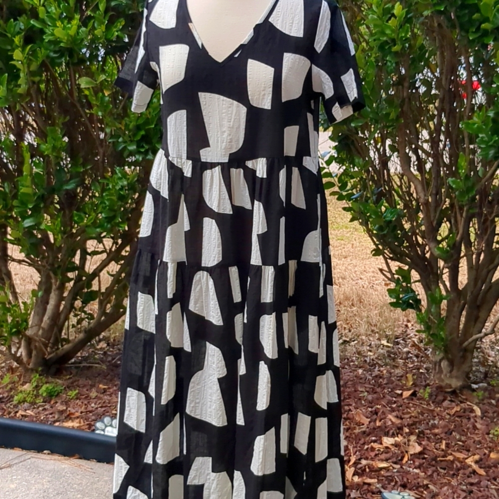 Lightweight Comfortable Dress With 2 Side Pockets